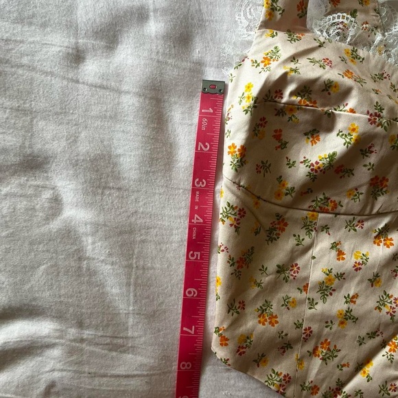 Open bow front lace floral top - Picture 4 of 6